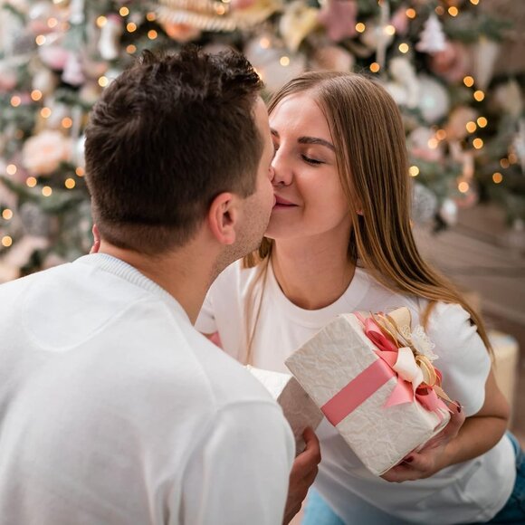 Infinity Love Heart Bracelets for Women - Elegant Gift for Mom, Girlfriend, Wife - Picture 4 of 7